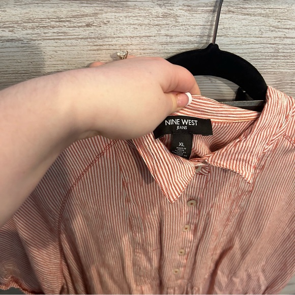 Nine West Babydoll Button Front Pinstripe Flowy Blouse XL - Picture 3 of 4